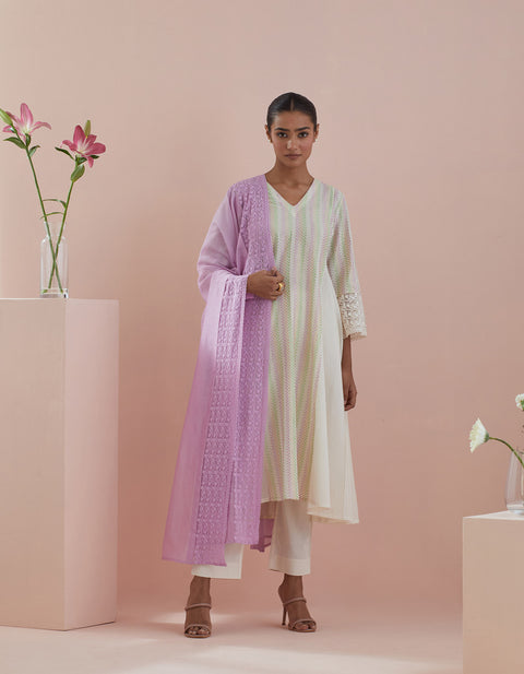 Shop Anarkali Kurta in Textured Cotton with Solid Pants in Off White & Pink Chanderi Dupatta (Set of 3) - By Vinusto
