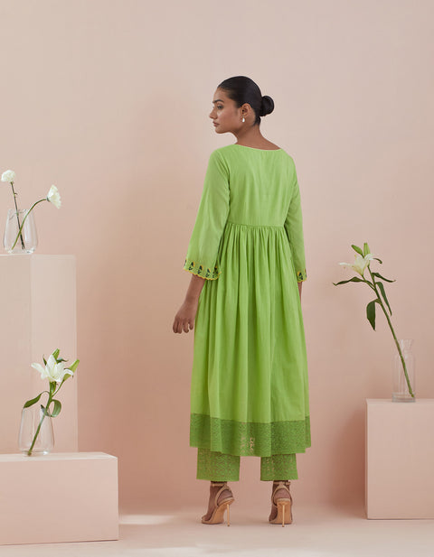 Luxurious Anarkali Kurta with Crop Pants & Lace Inserts and Green Cotton Dupatta - By Vinusto