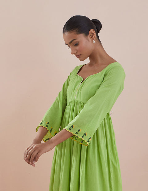 Order Anarkali Kurta with Crop Pants & Lace Inserts and Green Cotton Dupatta - By Vinusto