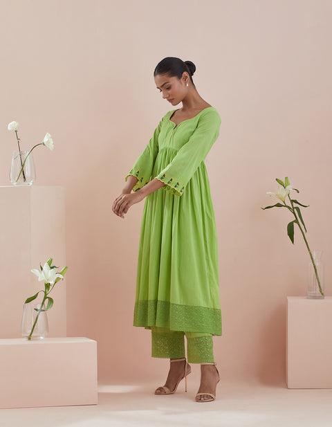 Handcrafted Anarkali Kurta with Crop Pants & Lace Inserts and Green Cotton Dupatta - By Vinusto
