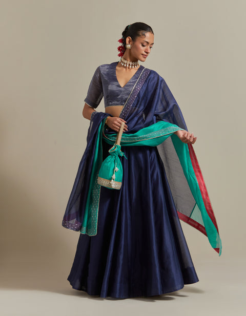 Shop Embroidered Blue Chanderi Skirt with Color Block Dupatta in Blue & Aqua – Vinusto

