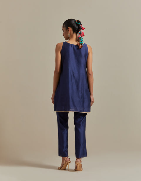 Premium Embroidered Coordinate Set in Blue Chanderi Handloom – Set of 2

