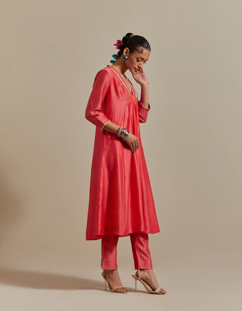 Embroidered Pink Chanderi Kurta & Pants  with Dupatta (Set of 3)