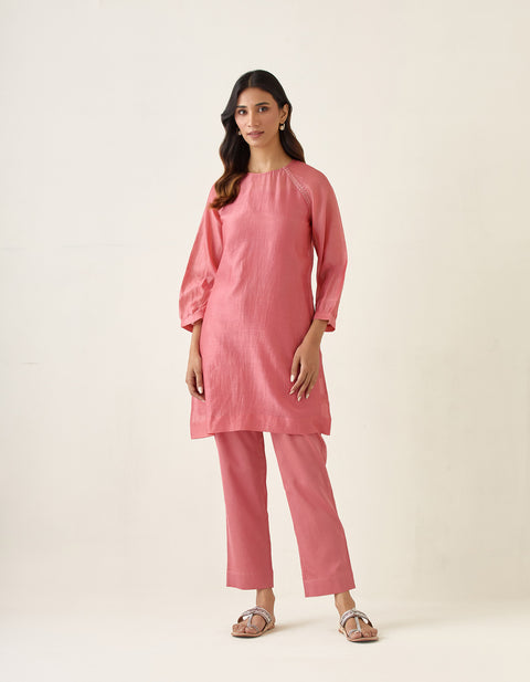 Shop A-Line Chanderi Handloom Kurta with Slip & Cotton Glaze Pants in Rose Pink (Set of 3) | Vinusto