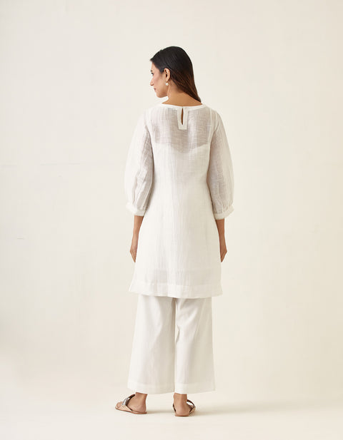 Beautiful A Line Linen Silk Kurta & Stole with Cotton Glaze Pants in White (Set of 4) - By Vinusto 
