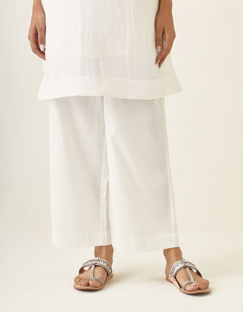 Luxurious A Line Linen Silk Kurta & Stole with Cotton Glaze Pants in White (Set of 4) - By Vinusto 
