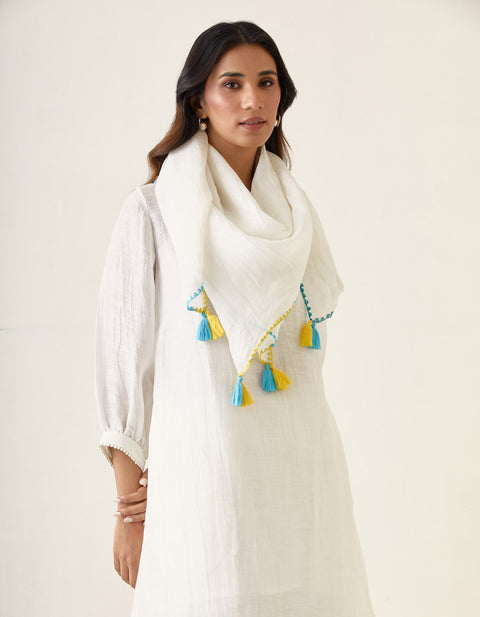 Handcrafted A Line Linen Silk Kurta & Stole with Cotton Glaze Pants in White (Set of 4) - By Vinusto 
