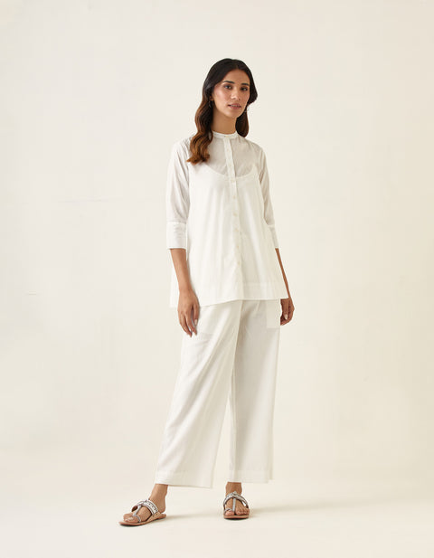 Cotton A Line Shirt With Gathers, in White