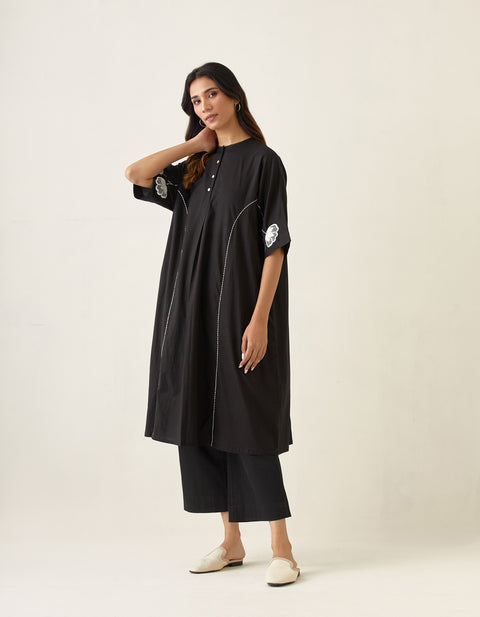 Buy Kaftan Style Kurta Set In Black Cotton with Off White Embroidery (Set of 2) - By Vinusto