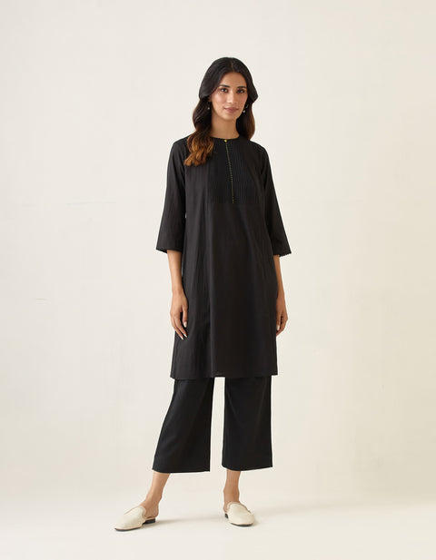Shop A-Line Pin Tuck Kurta with Pants in Black Cotton (Set of 2) | Vinusto