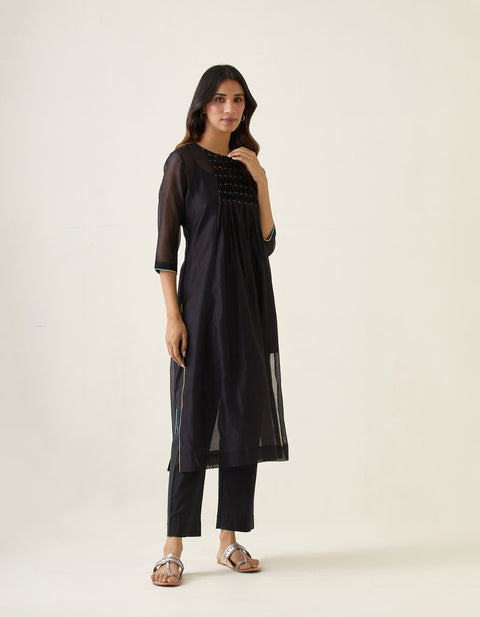 Shop Black Chanderi Handloom Smocking Kurta with Cotton Pants (Set of 3) -  By Vinusto 