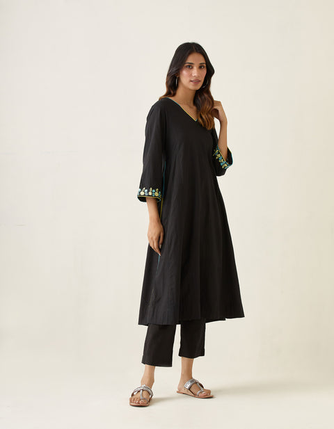 Order Embroidered Kalidar Kurta Set in Black Cotton Cambric with Color Block Dupatta (Set of 3) -  By Vinusto 
