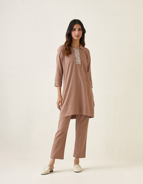 Shop Embroidered Kurta with Pants in Taupe Cotton Glaze (Set of 2) | Vinusto