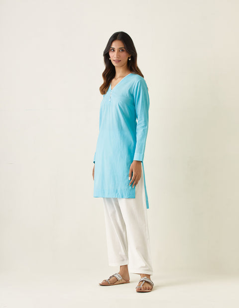 Shop V Neck High Low Kurta with Shirt Sleeves and Salwar in Pastel Blue & White Cotton (Set of 2) - By Vinusto
