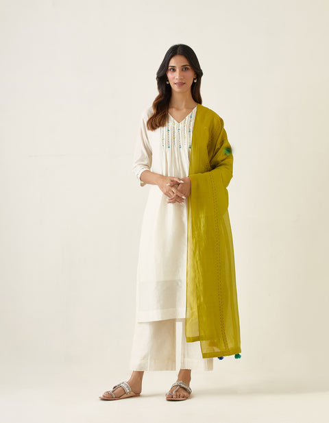 Shop Chanderi Handloom Pin tuck Embroidered Kurta, Pant & Dupatta set in Ivory & Lime Yellow(Set of 4) - By Vinusto