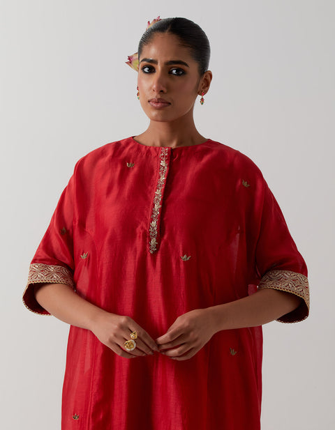 Order Red Embroidered Chanderi Kaftan Set | Vinusto