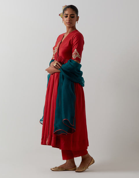 Buy Red Embroidered Chanderi Anarkali Set | Vinusto