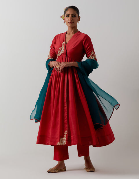 Shop Red Embroidered Chanderi Anarkali Set | Vinusto