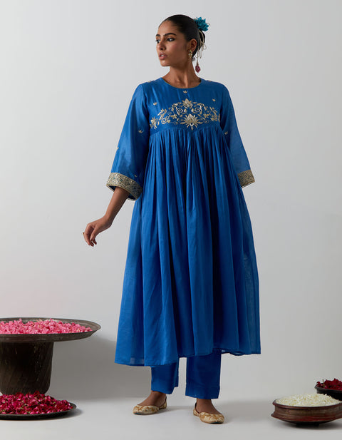 Shop Handloom Chanderi Zari Embroidered Kurta Set | Vinusto