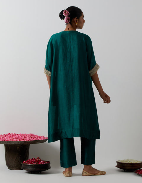 Premium Green Embroidered Chanderi Co-ord Set | Vinusto