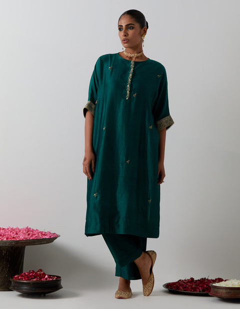 Shop Green Embroidered Chanderi Co-ord Set | Vinusto