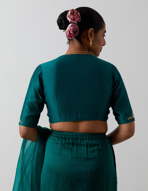 100% Authentic Emerald Green Embroidered Ready-to-Wear Saree | Vinusto