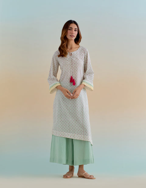 Buy Cotton Asymmetrical Hem Kurta with Palazzo and Dupatta in Ditsy Hand Block Print (Set of 3) - By Vinusto
