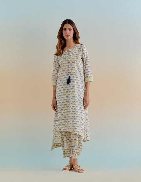 Buy Asymmetrical Hem Kurta with Palazzo and Dupatta in Floral Hand Block Printed Cotton (Set of 3) - By Vinusto

