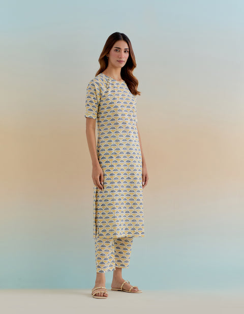 Buy Cotton Straight Fit Kurta with Pants in Floral Hand Block Printed (Set of 2) - By Vinusto
