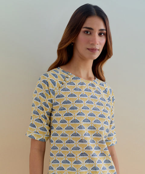 Order Cotton Straight Fit Kurta with Pants in Floral Hand Block Printed (Set of 2) - By Vinusto
