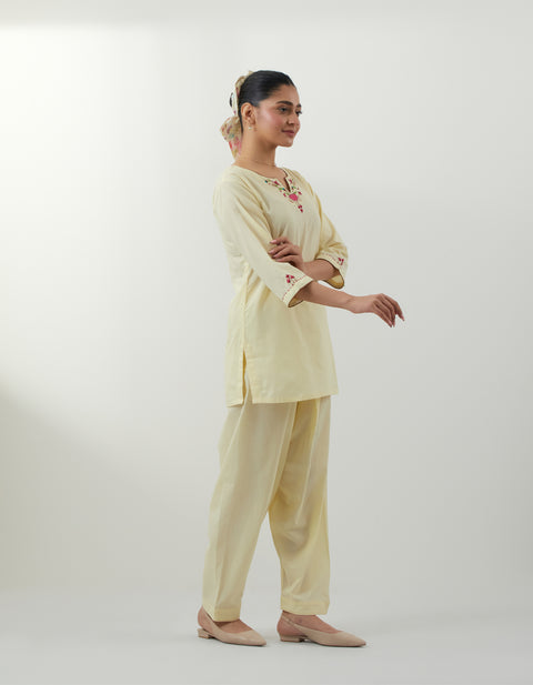 Order Butter Yellow Kurta & Salwar Set – Vinusto Office Wear 2025

