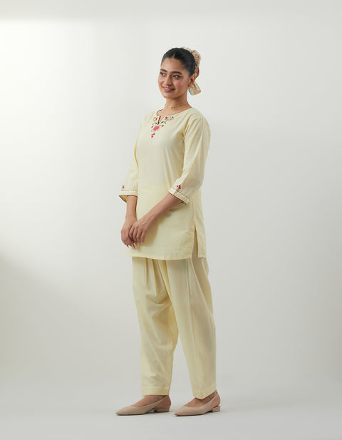 Luxury Butter Yellow Kurta & Salwar Set – Vinusto Office Wear 2025


