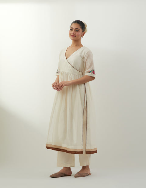 Premium Off-White Anarkali Set with Dupatta – Vinusto Office Wear 2025

