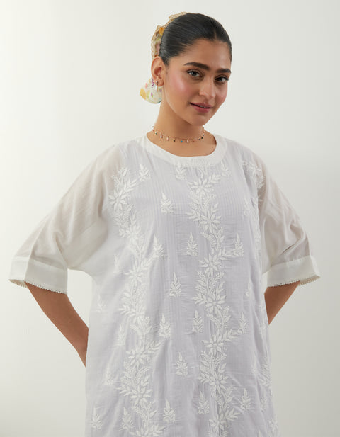 Buy Chikankari Kaftan Kurta Set – Vinusto Office Wear 2025

