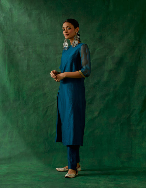 Buy High Slit Kurta with Embroidered Lace & Pants in Teal Blue Chanderi Handloom (Set of 2) - By Vinusto
