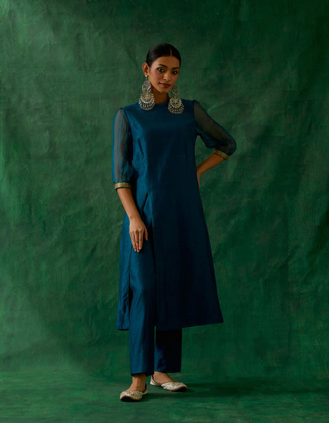 Shop High Slit Kurta with Embroidered Lace & Pants in Teal Blue Chanderi Handloom (Set of 2) - By Vinusto
