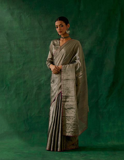 Buy Coord Set- Handcrafted Black Silver Zari Silk Saree With Blouse (Set Of 2) - By Vinusto