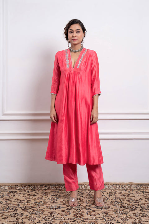 Shop Embroidered Pink Chanderi Suit set (set of 2) by Vinusto 