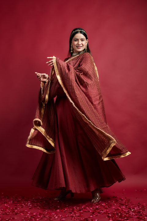 Buy Maroon & Gold Chanderi Handloom Lehanga Set, Stripe Dupatta With Fringe Lace (Set Of 3) - By Vinusto