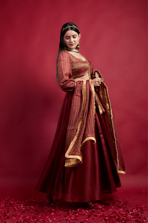 Shop Maroon & Gold Chanderi Handloom Lehanga Set, Stripe Dupatta With Fringe Lace (Set Of 3)at Best Price online - By Vinusto