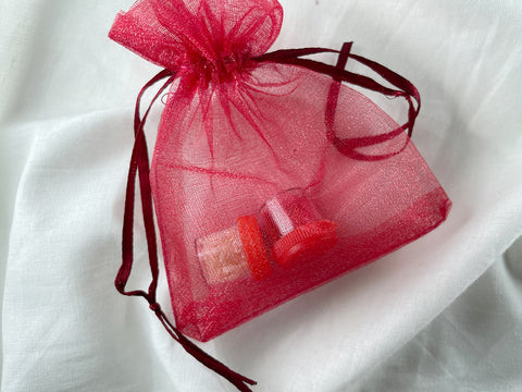 Vinusto - Red 'Chakra' Rakhi & Card  Combo