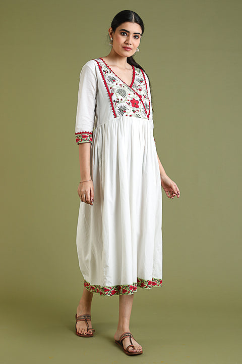Order Maxi Dress with Printed Yoke in White Cotton | Vinusto