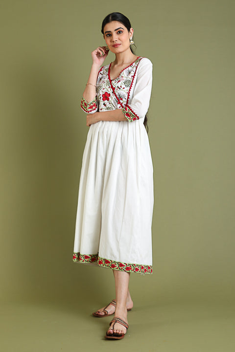 Premium Maxi Dress with Printed Yoke in White Cotton | Vinusto