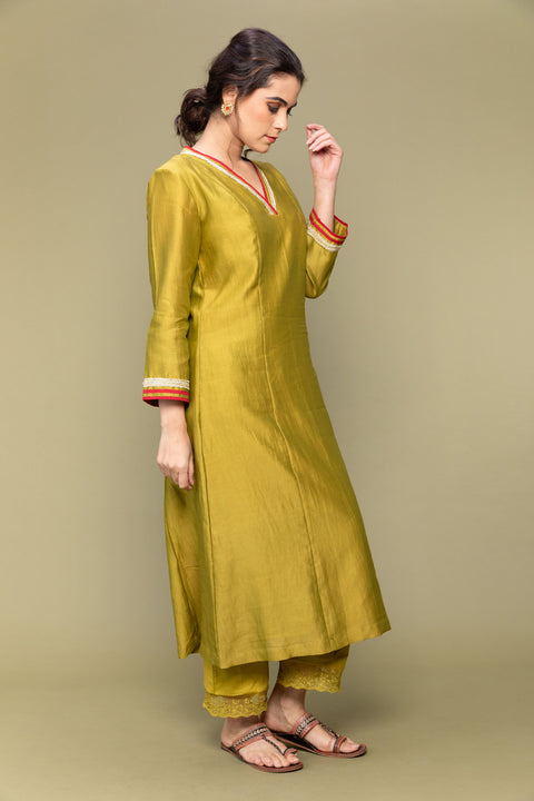 Luxury Lime Chanderi V neck kurta with lace details & cotton pants - By Vinusto 