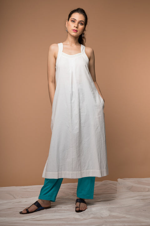 Order Cotton Razor Back Kurta with Kantha Embroidery & Aqua Blue Pant - Set of 2 | Vinusto