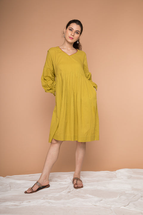 Luxury Pleated Dress with Balloon Sleeves in Ochre Yellow Cotton | Vinusto