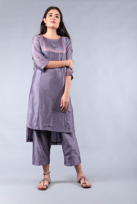 Buy Hand-Embroidered Chanderi High-Low Kurta & Pants in Grape Purple – Set of 2

