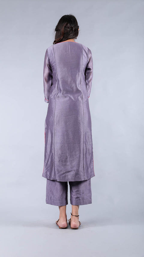 Premium Hand-Embroidered Chanderi High-Low Kurta & Pants in Grape Purple – Set of 2

