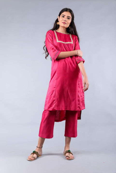 Luxury Hand-Embroidered Chanderi High-Low Kurta & Pants in Fuchsia – Set of 2

