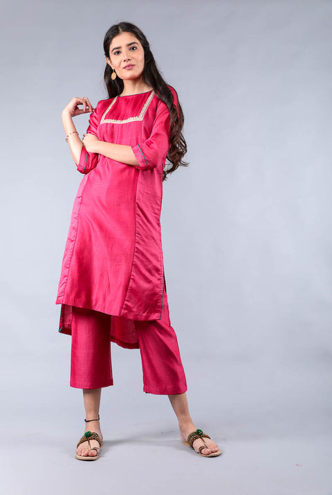 Shop Hand-Embroidered Chanderi High-Low Kurta & Pants in Fuchsia – Set of 2

